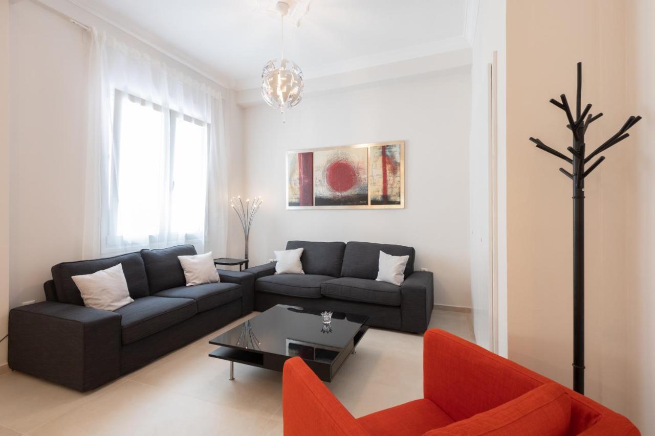 Modern 2-Bedroom Apt, 200M From The Acropolis Athens Luaran gambar